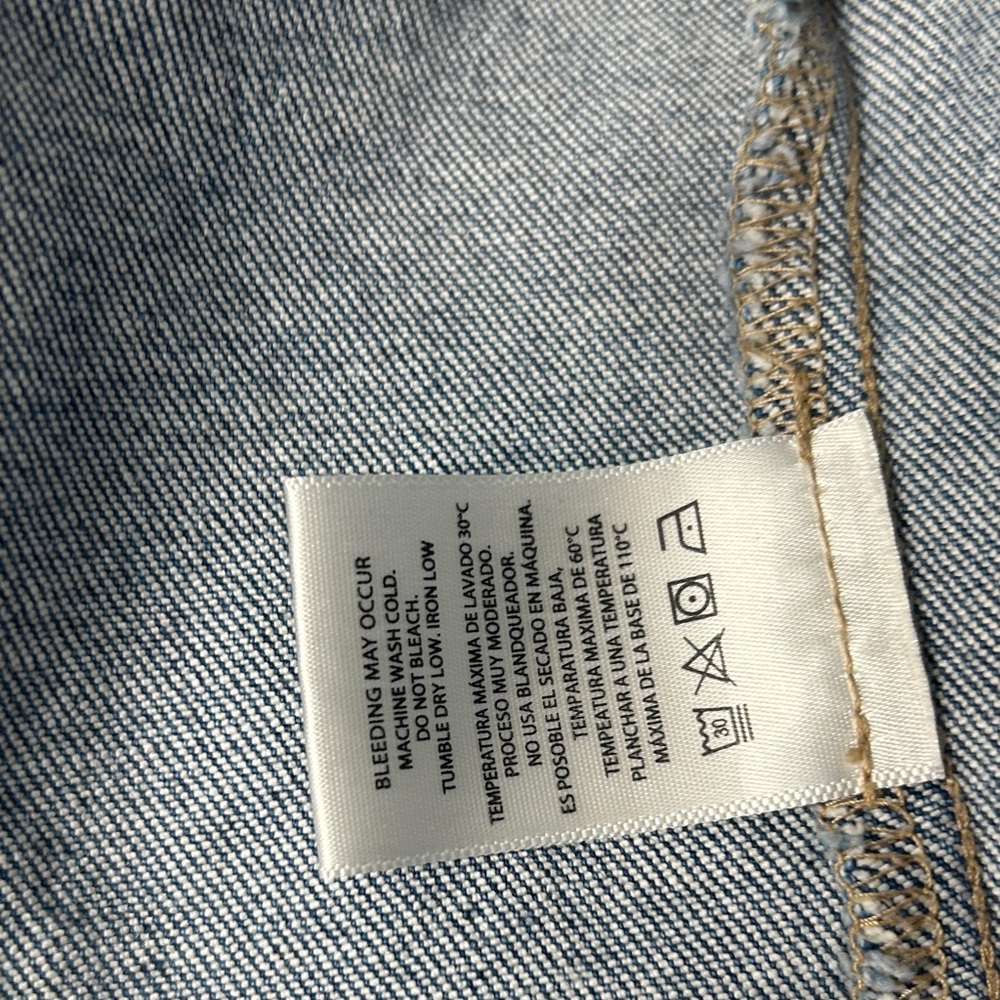 Hidden Denim Vest - Blue Women's Sleeveless Jean Jacket - Picture 3 of 4